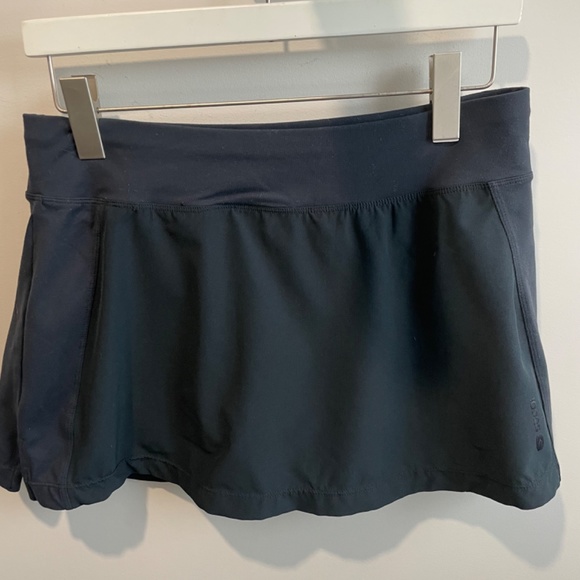 Sugoi running skort size M - Picture 2 of 3